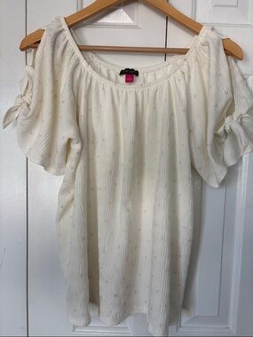 Vince Camuto Cream Cold-Shoulder Tie Sleeve Blouse